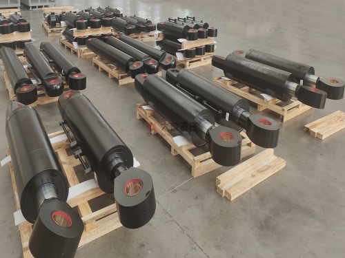 大坡度硬巖掘進機液壓油缸